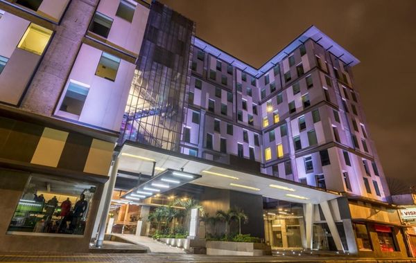 Urban Green Hotel & Suites