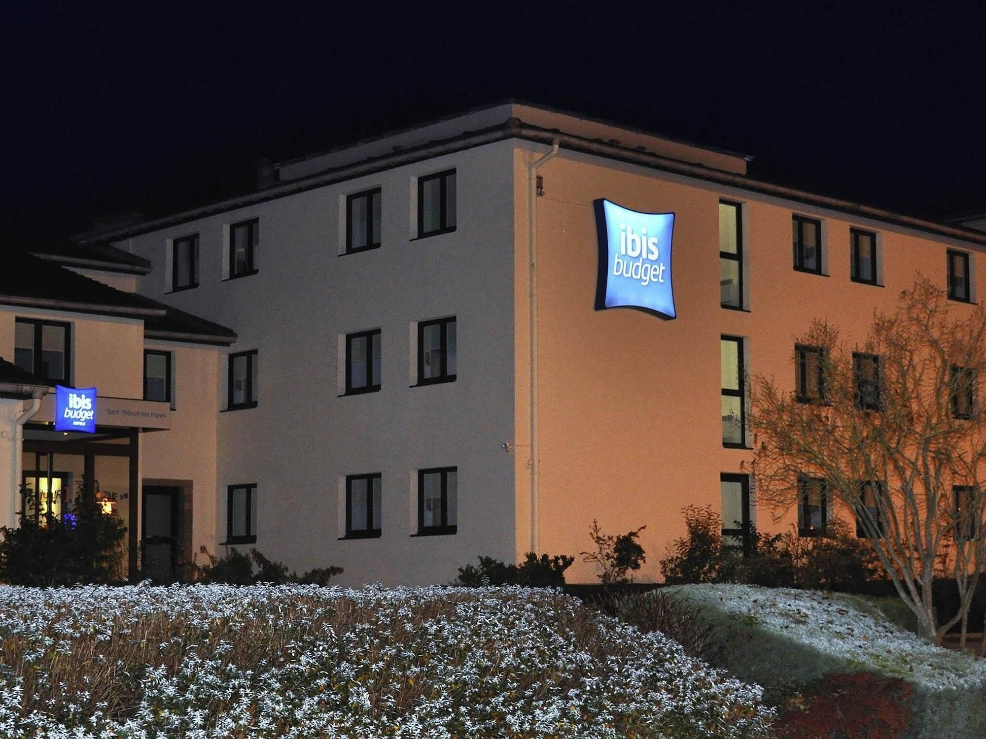 Vista Exterior ibis budget Marne la Vallée