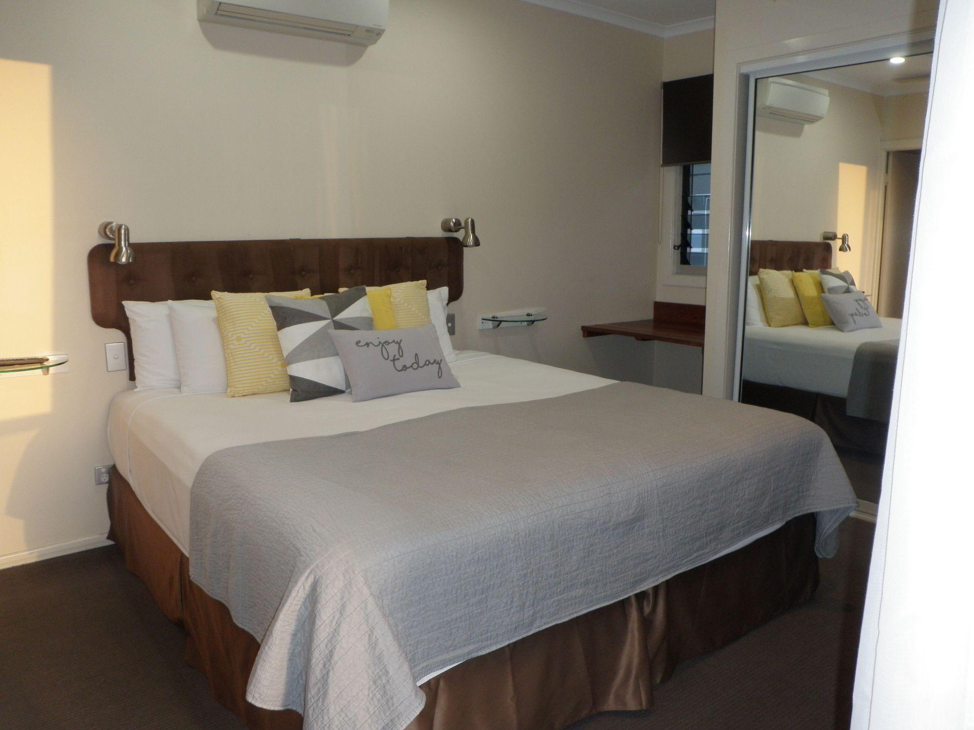 Habitación Airlie Apartments