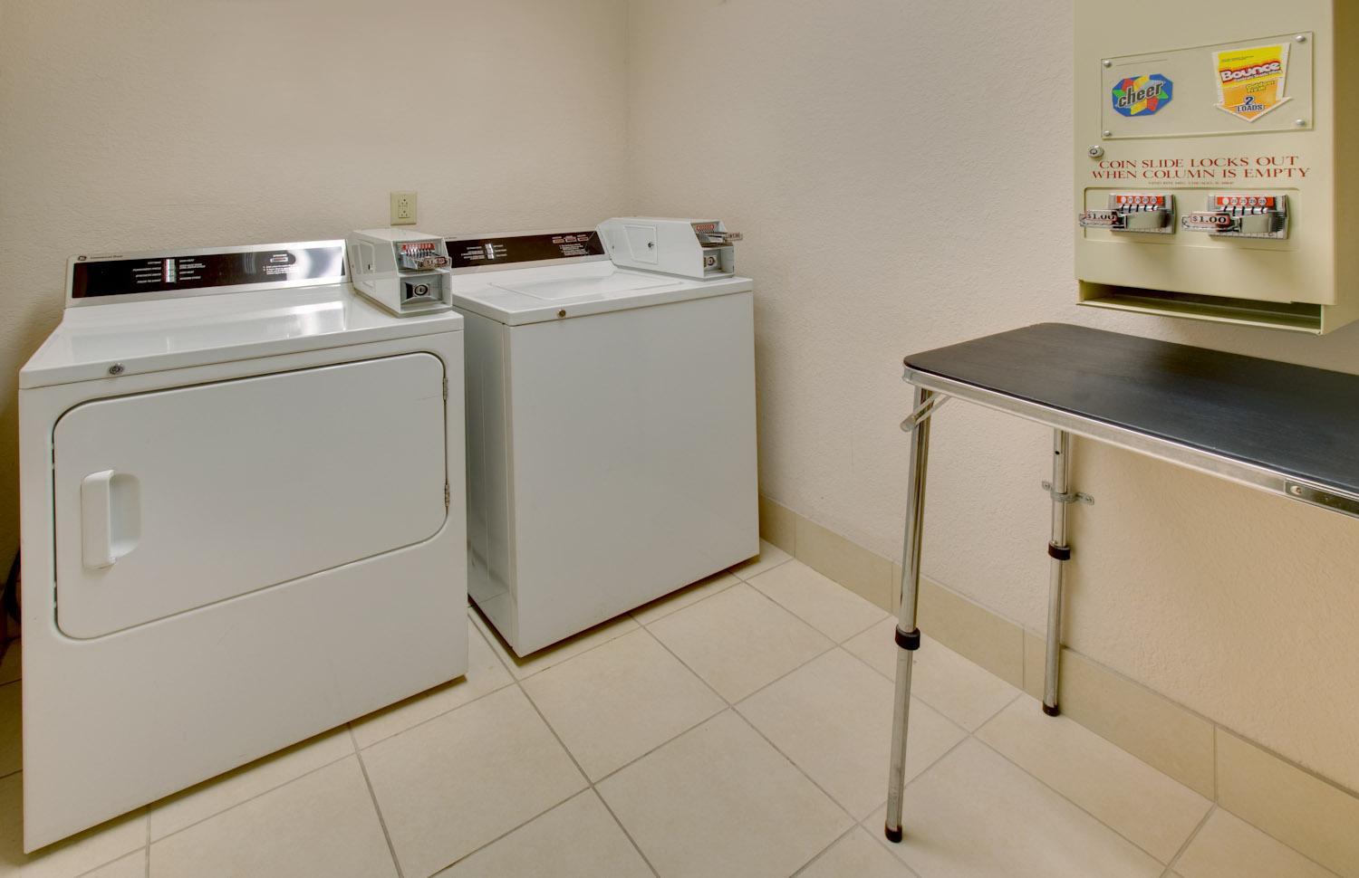 Vista Lobby Holiday Inn Express Hotel & Suites Pleasant Prairie-Kenosha by IHG