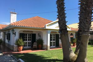 Alquiler Vacacional - Luxury family villa close to the sea - with pool, garden, barbecue, playground