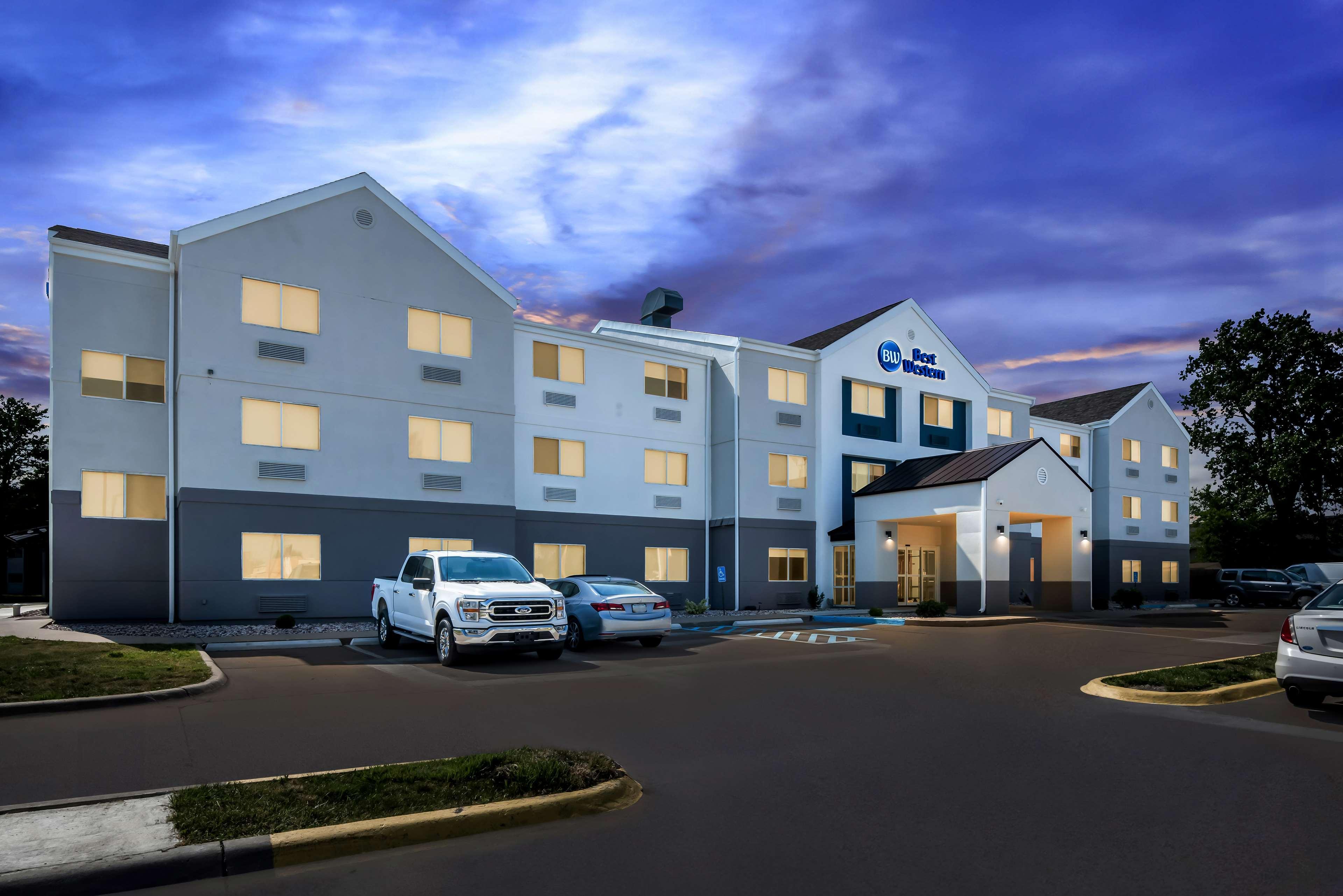 Vista Exterior Best Western Ottumwa Inn & Suites