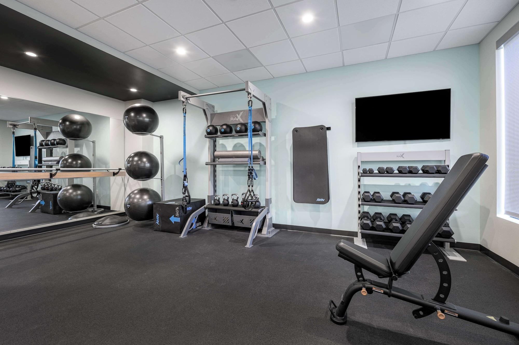 Gimnasio Tru by Hilton Norco Eastvale