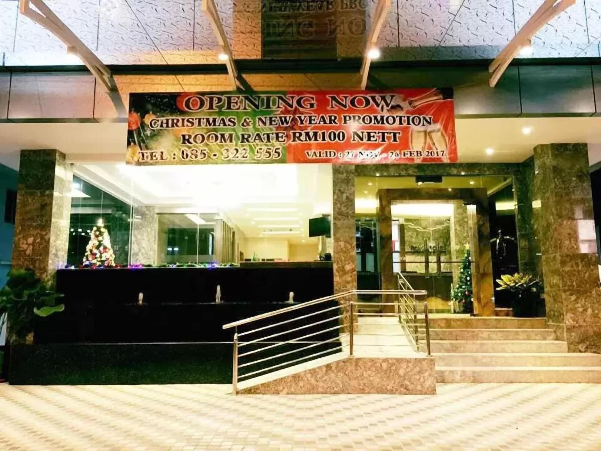 Vista Exterior Nova Hotel Miri