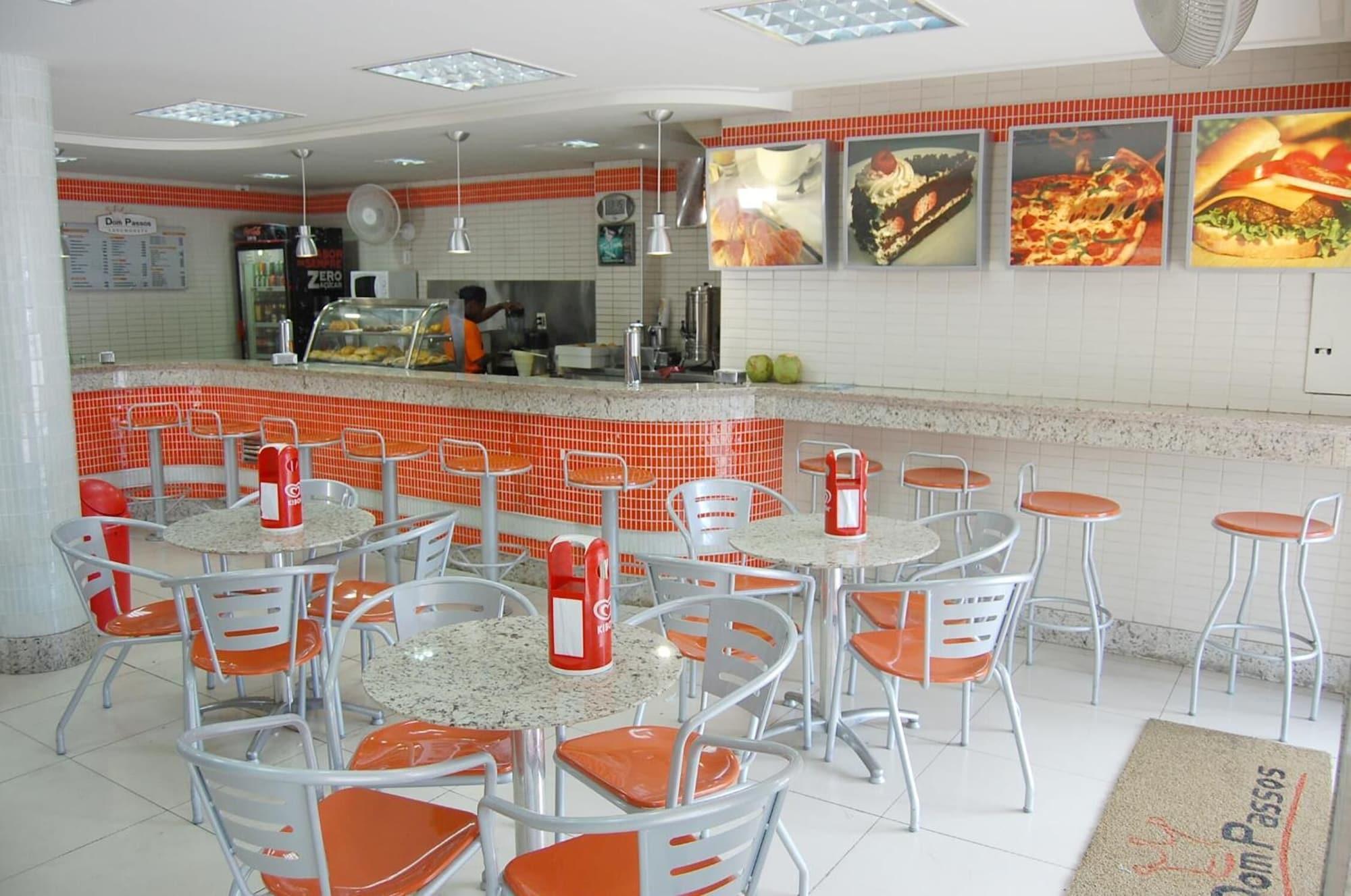Bar/Salón Hotel Dom Passos