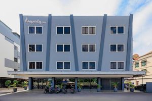 Alojamiento - Hotel Beverly Inn Batam Center