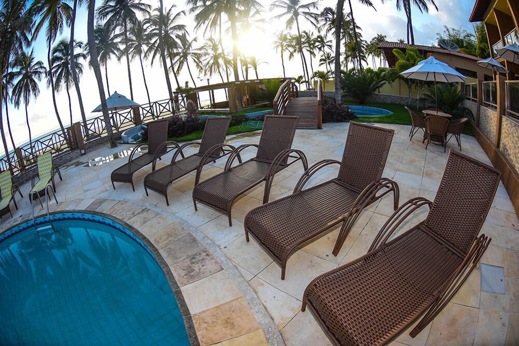 Vista Piscina Genus Beach Hotel