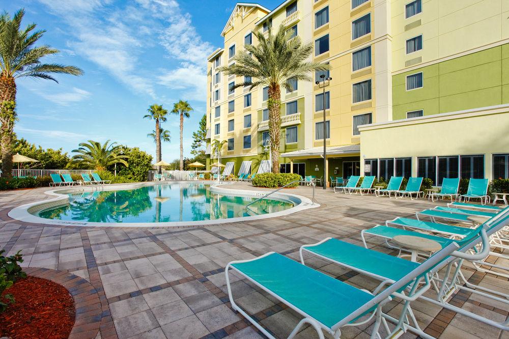 Hotel Comfort Suites Maingate East