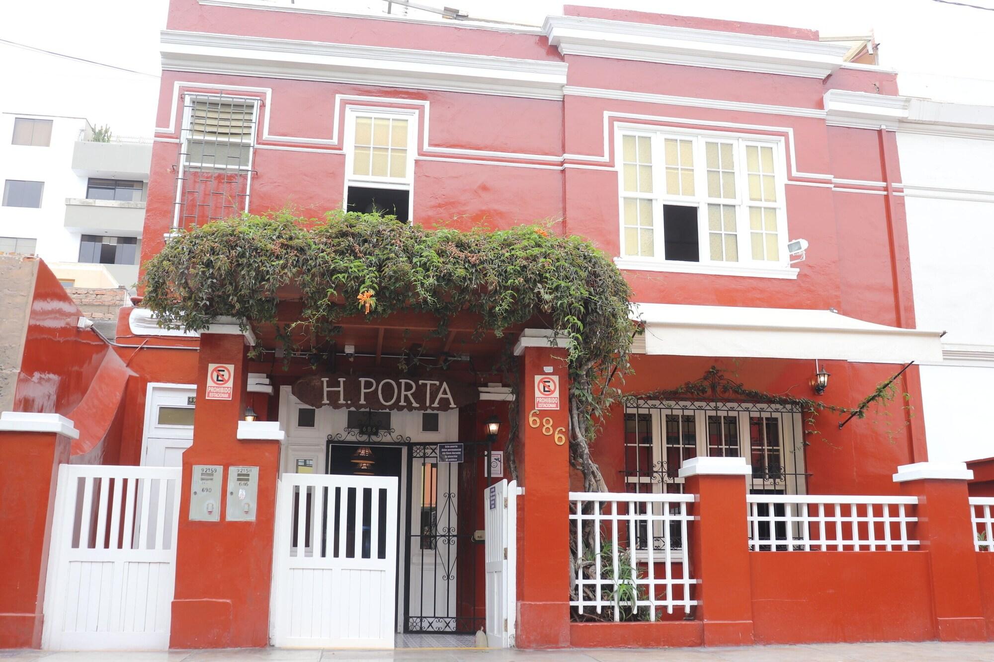 Vista Exterior Casa Porta