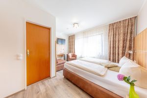 Alojamiento - Hotel Reinhardtshof Garni