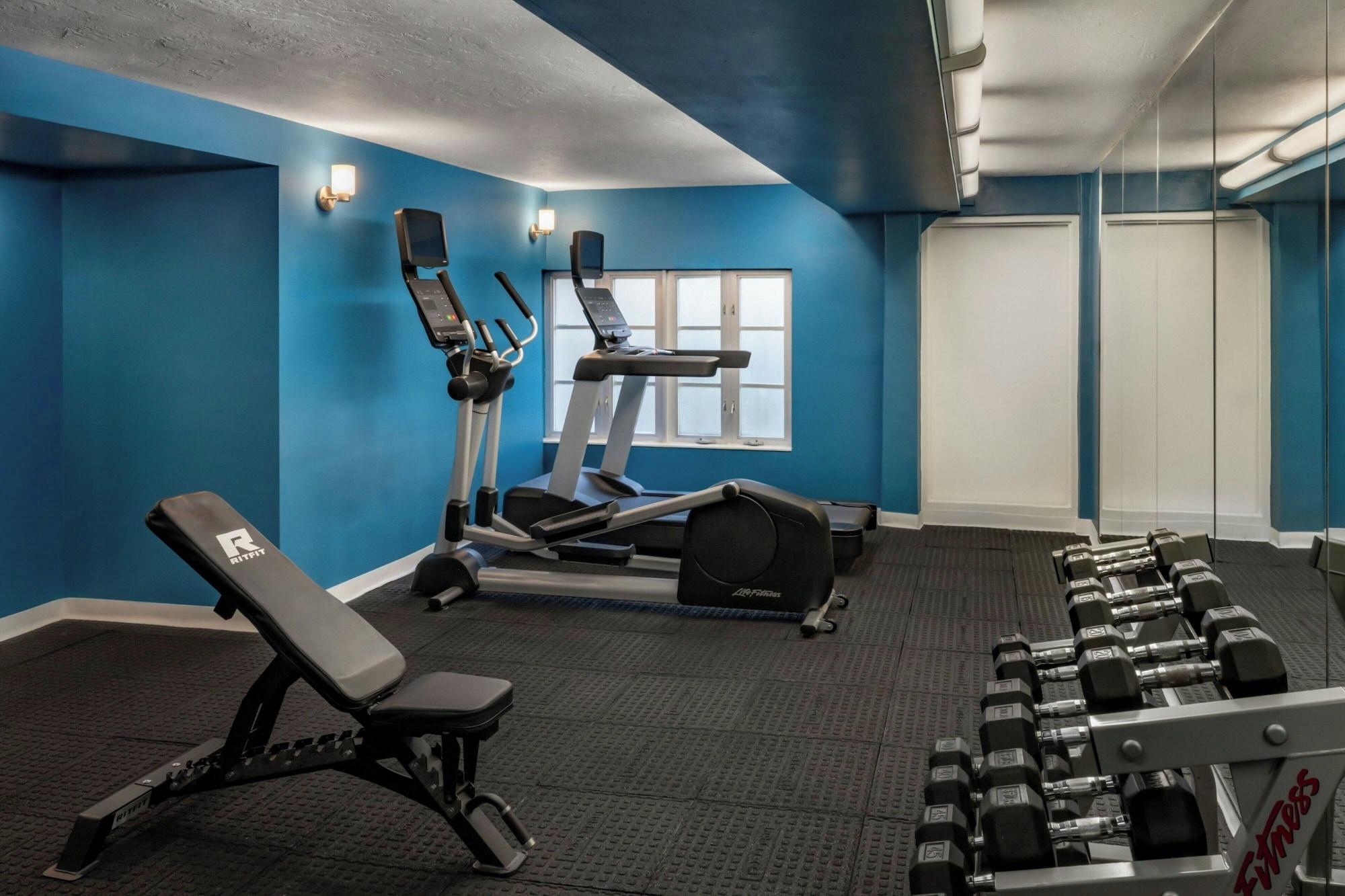 Gimnasio Courtyard by Marriott Miami Beach-South Beach