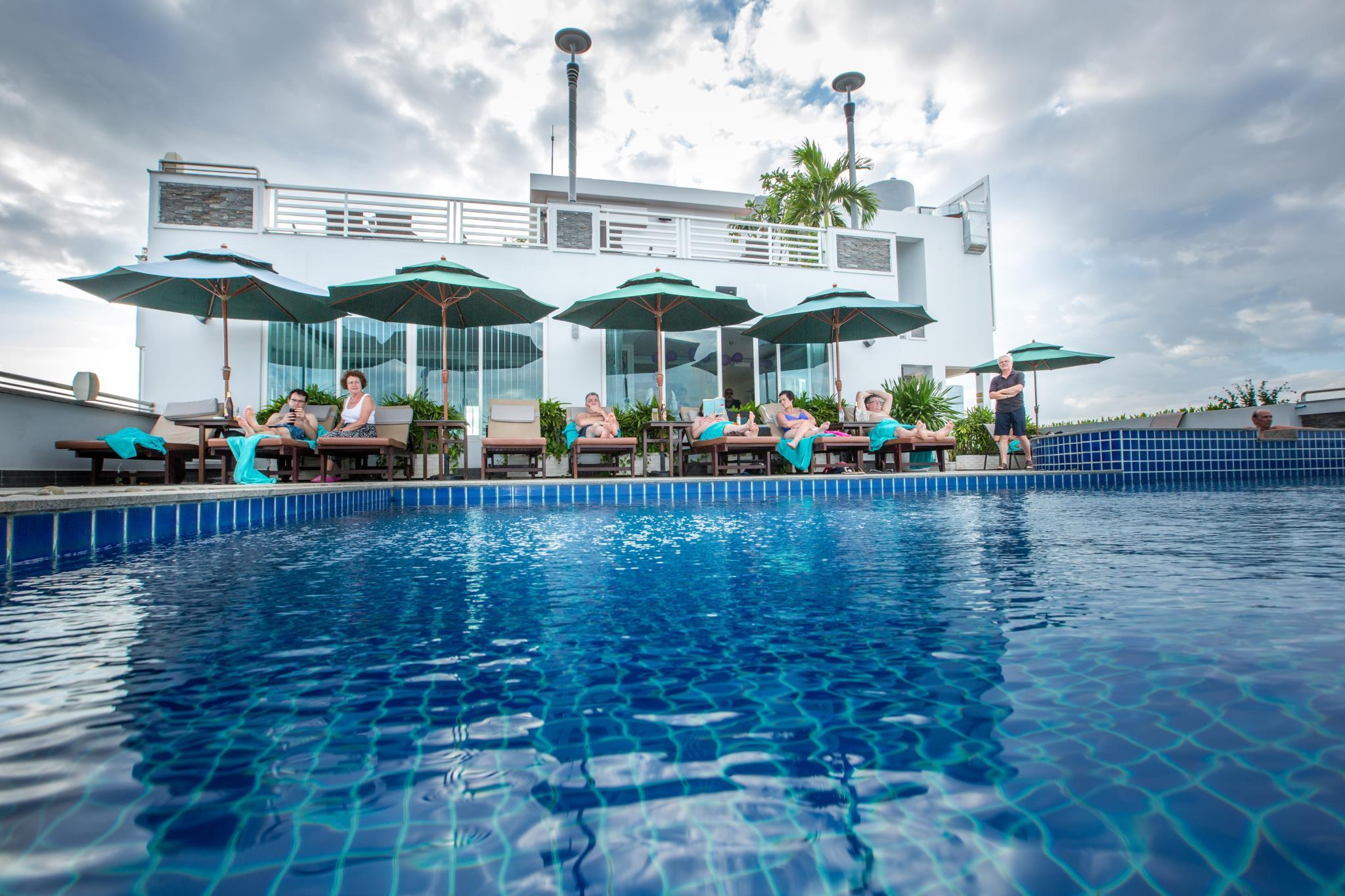 Vista Exterior Harmony Phnom Penh Hotel
