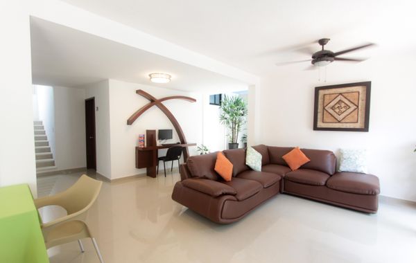 Hotel Los Girasoles Cancun - Hoteles en Centro de Cancún