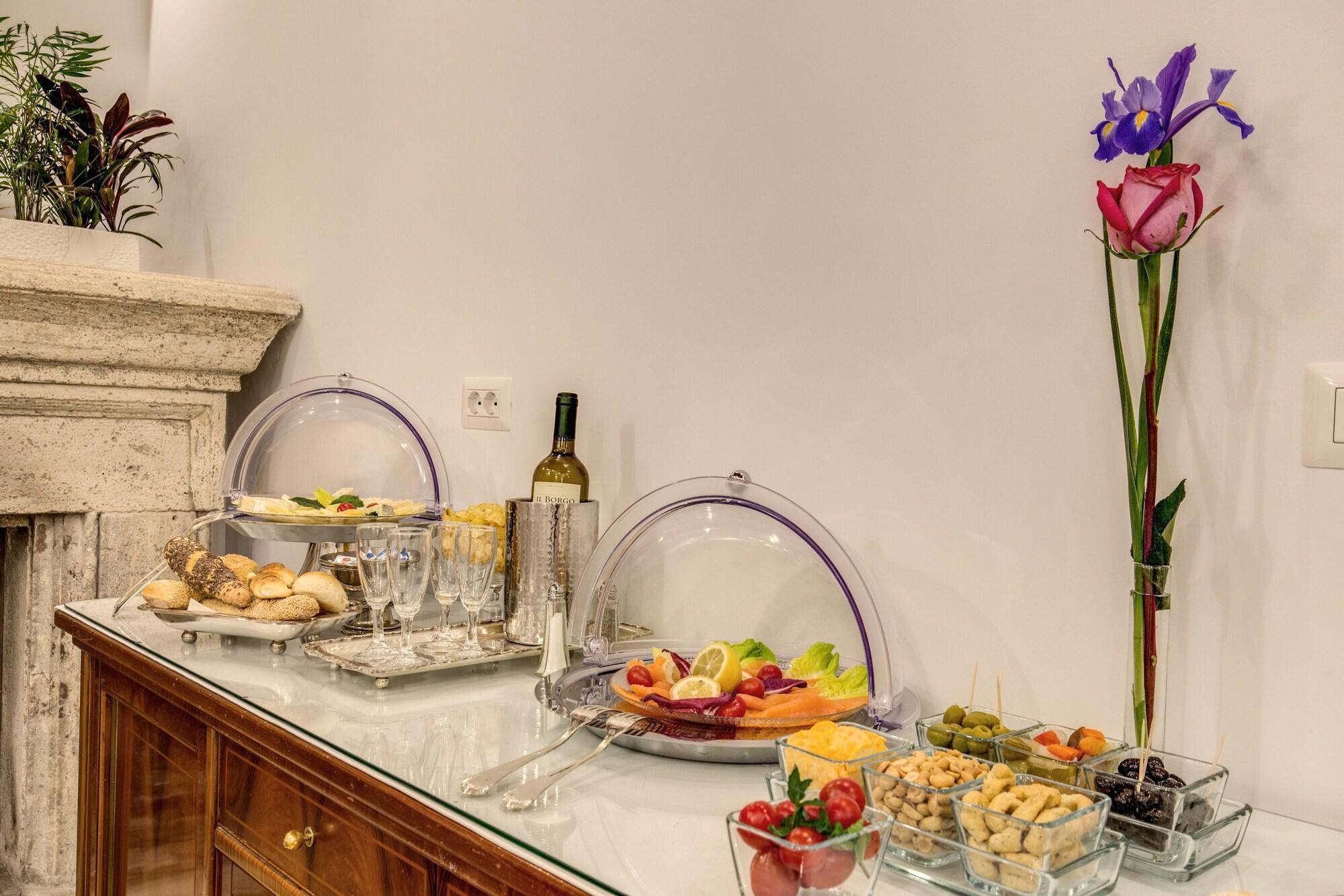Restaurant Pantheonview - Luxury Suites