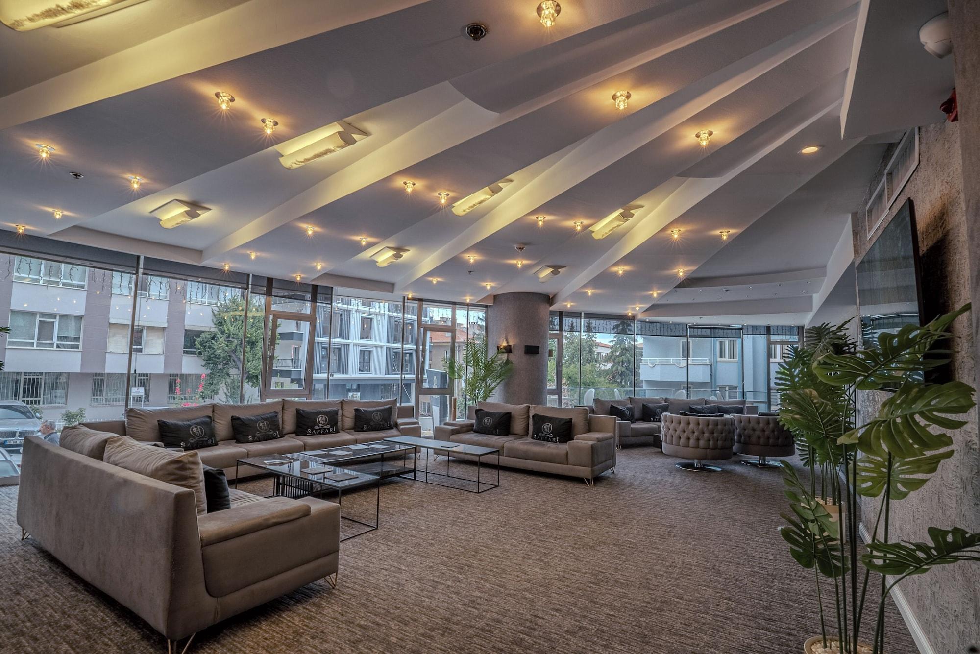 Vista Lobby Saffari Hotel