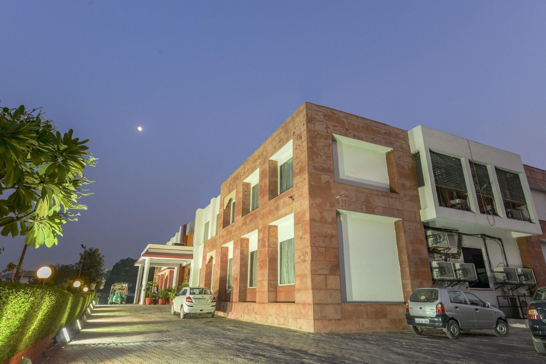 Vista Exterior Shivam Resorts