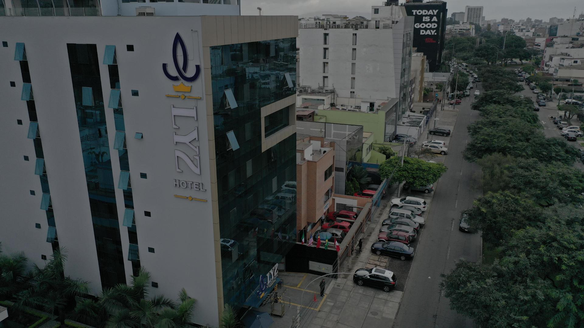 Vista Exterior Lyz Business Hotel