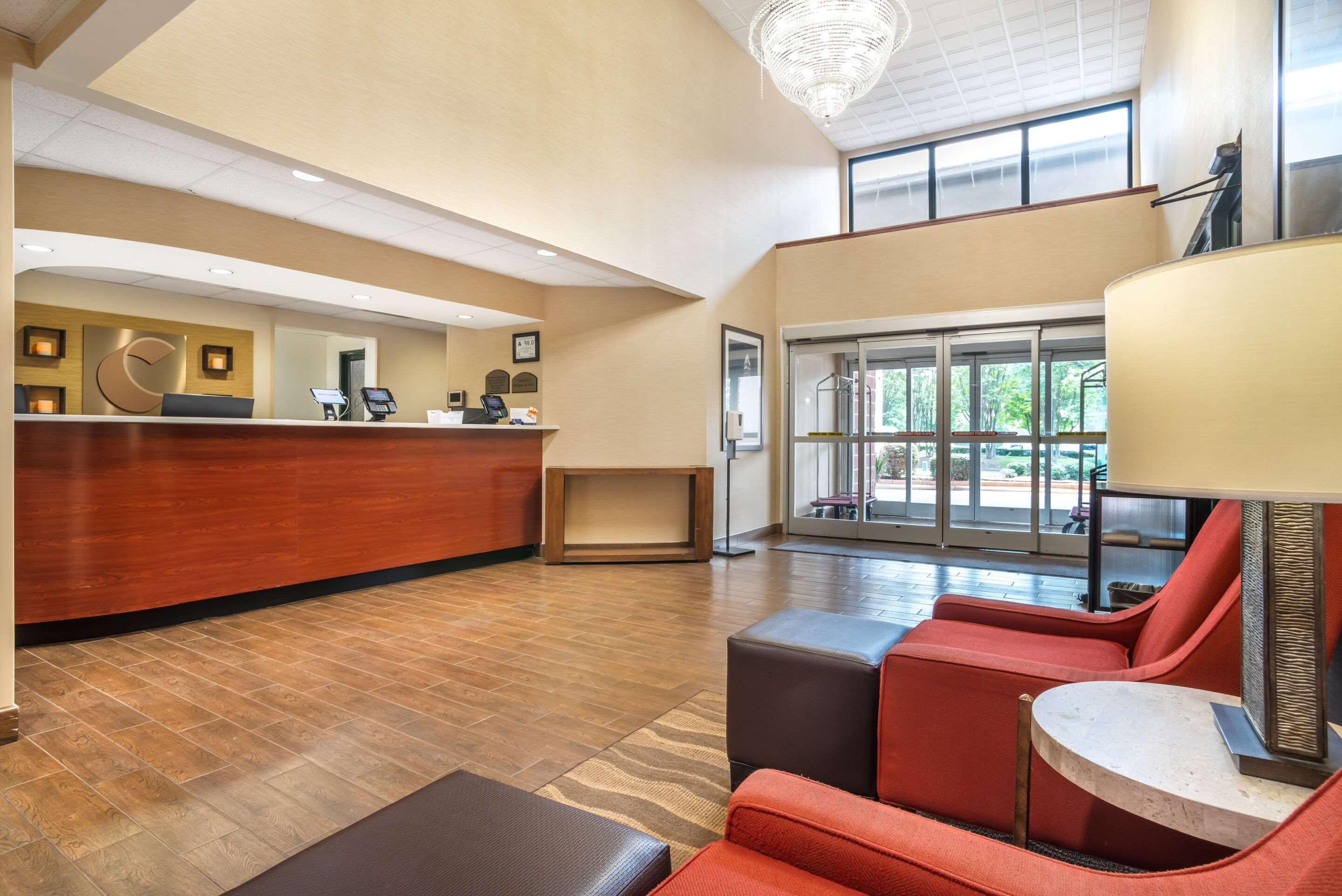 Vista Lobby Comfort Inn & Suites Lake Norman