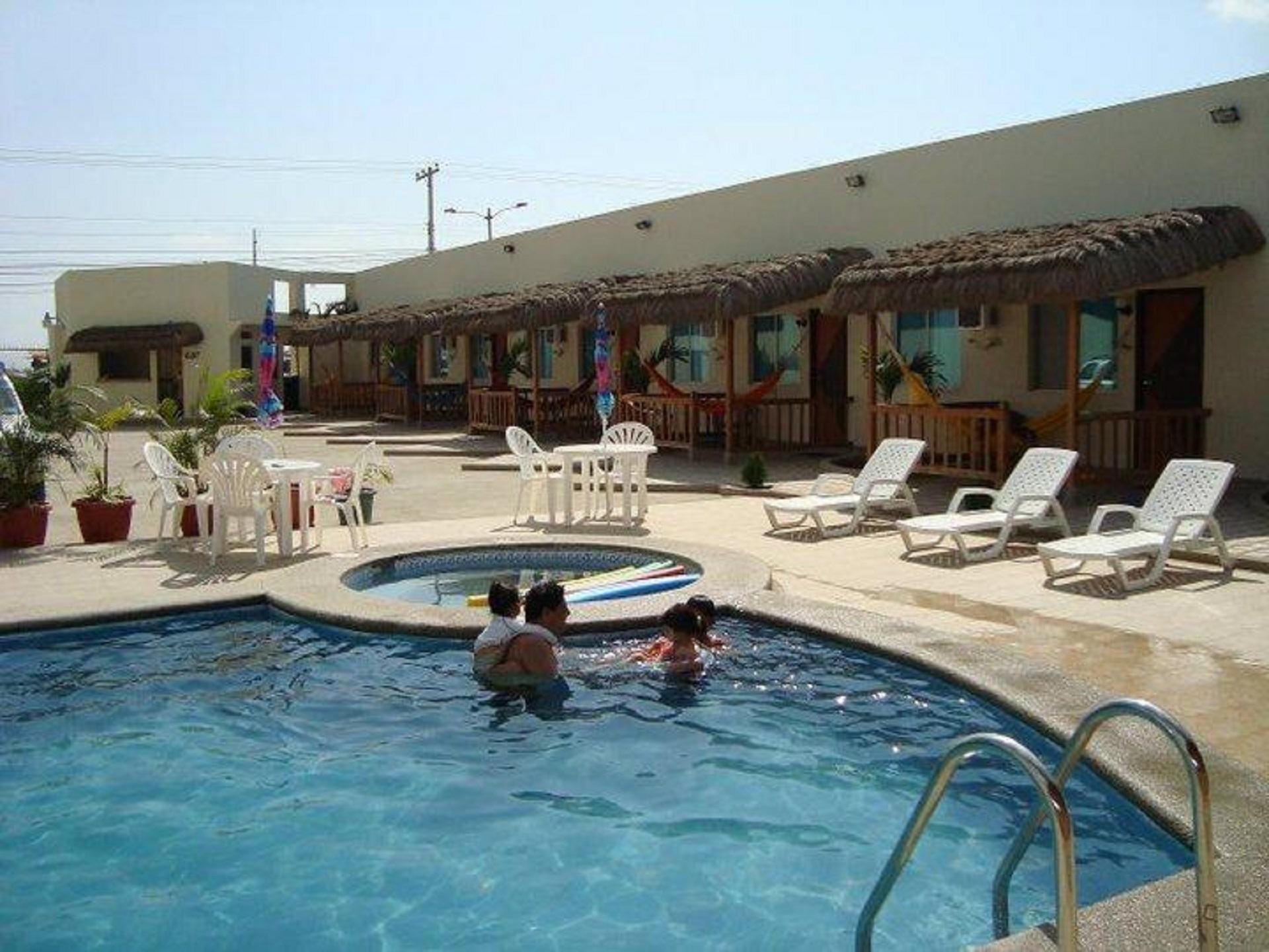 Vista Piscina Vista Sol Suites & Rooms