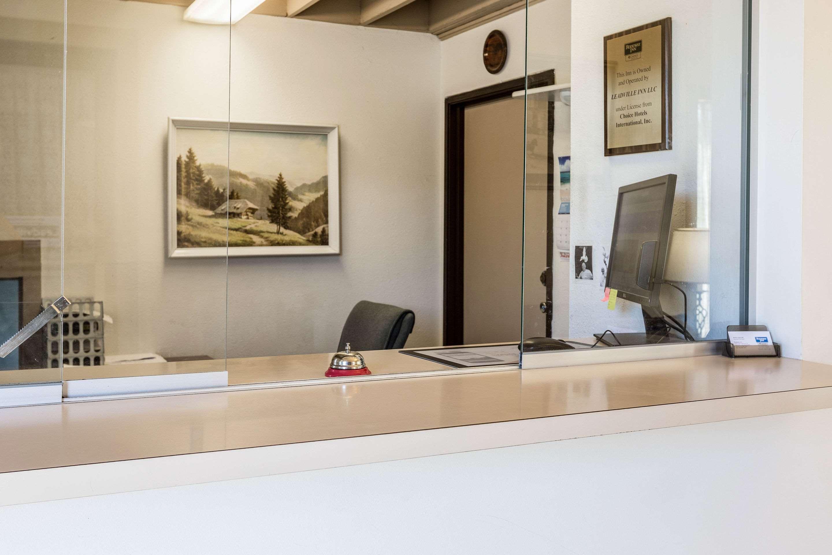 Vista Lobby Rodeway Inn Leadville