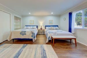 Alquiler Vacacional - Family friendly, spacious 6-BR house w/Hot tub, Indoor Pool, Sauna on 4+ acres