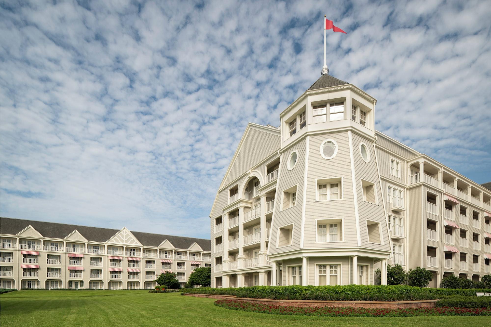 Vista Exterior Disney's Yacht Club Resort