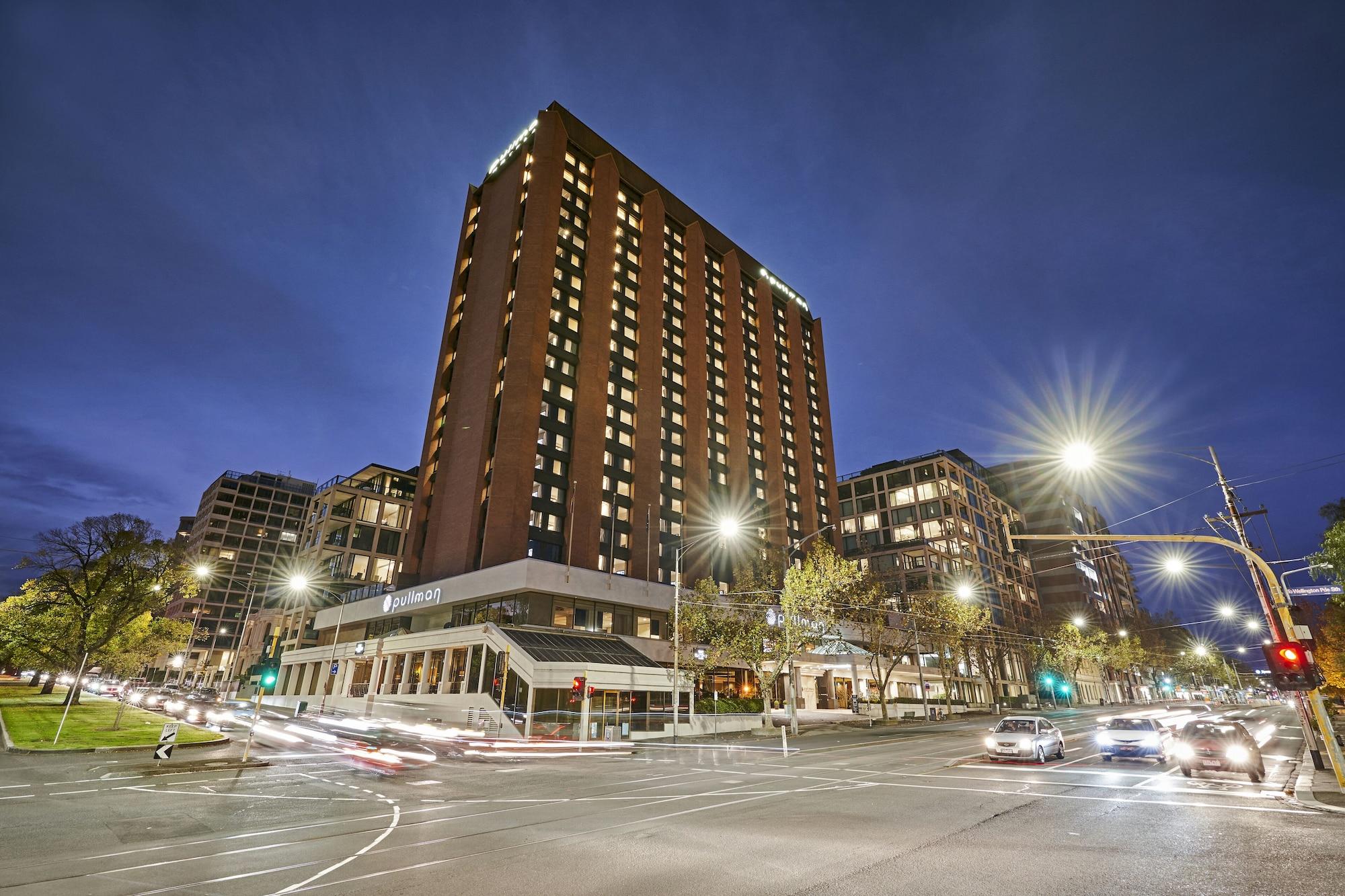 Vista Exterior Pullman Melbourne on the Park