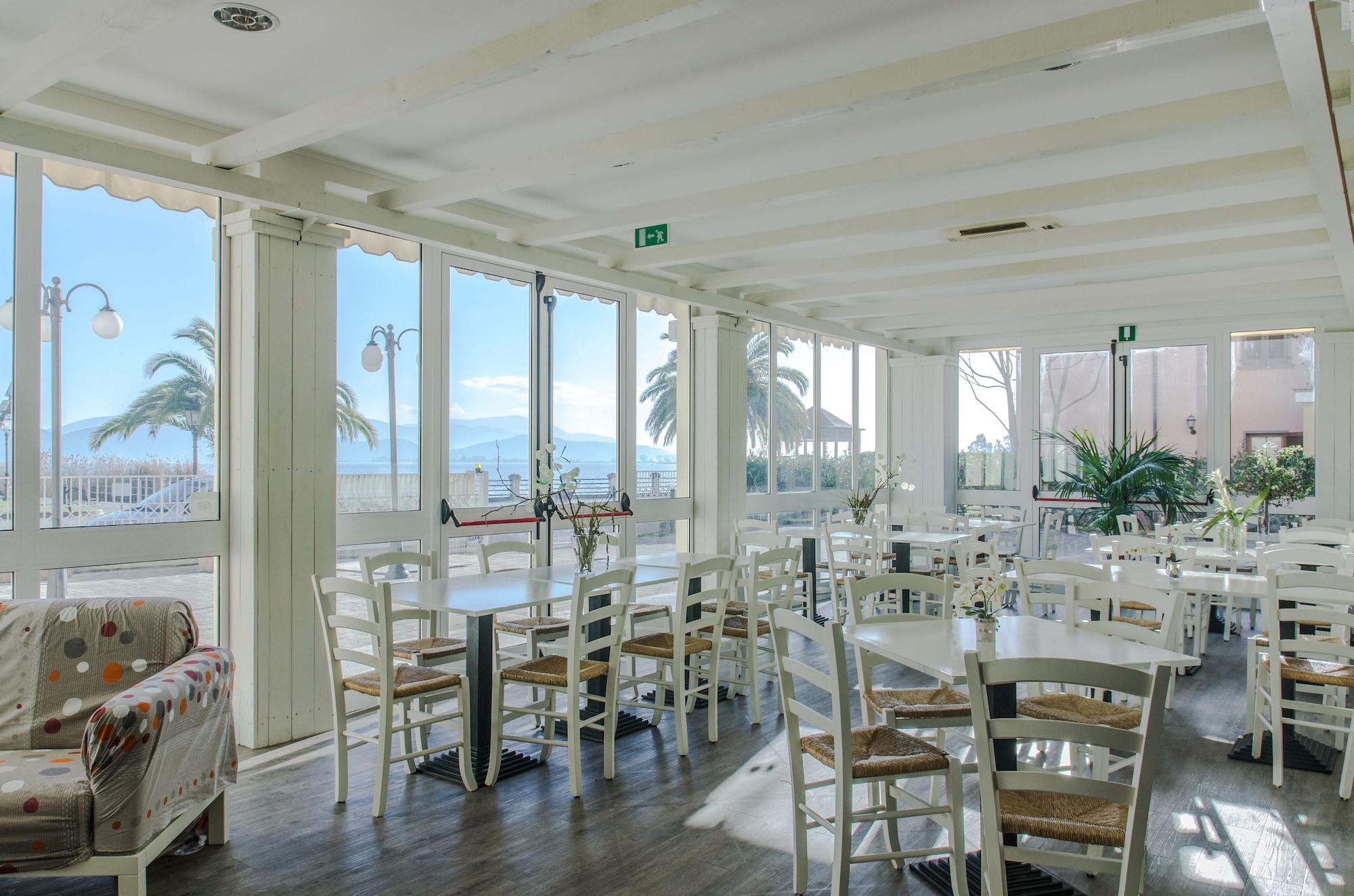 Restaurant Hotel Butterfly - We Suite