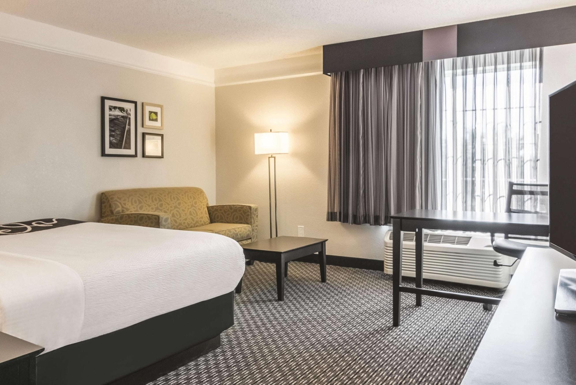 Habitación La Quinta Inn & Suites by Wyndham Orlando Airport