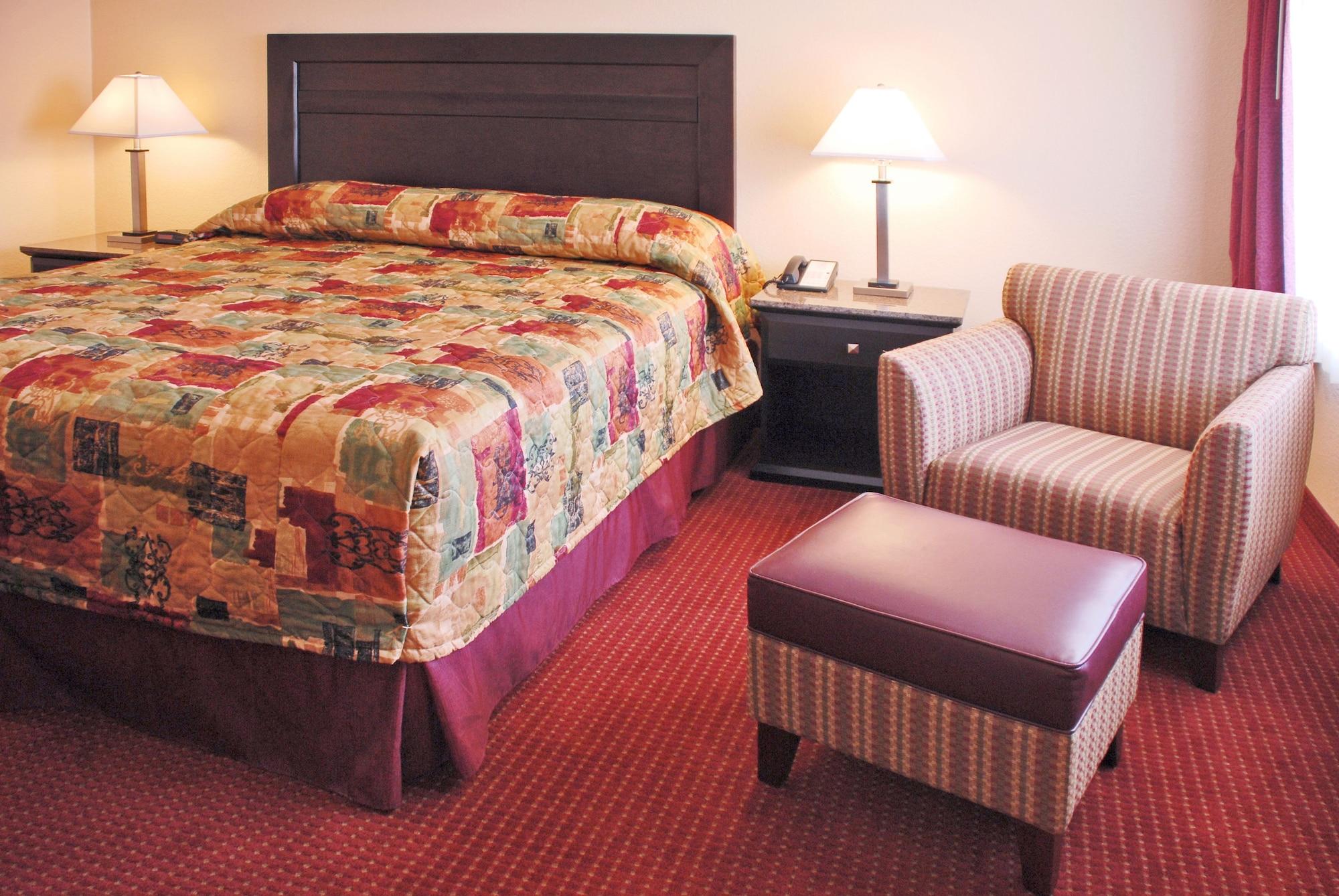 Varios Relax Inn And Suites