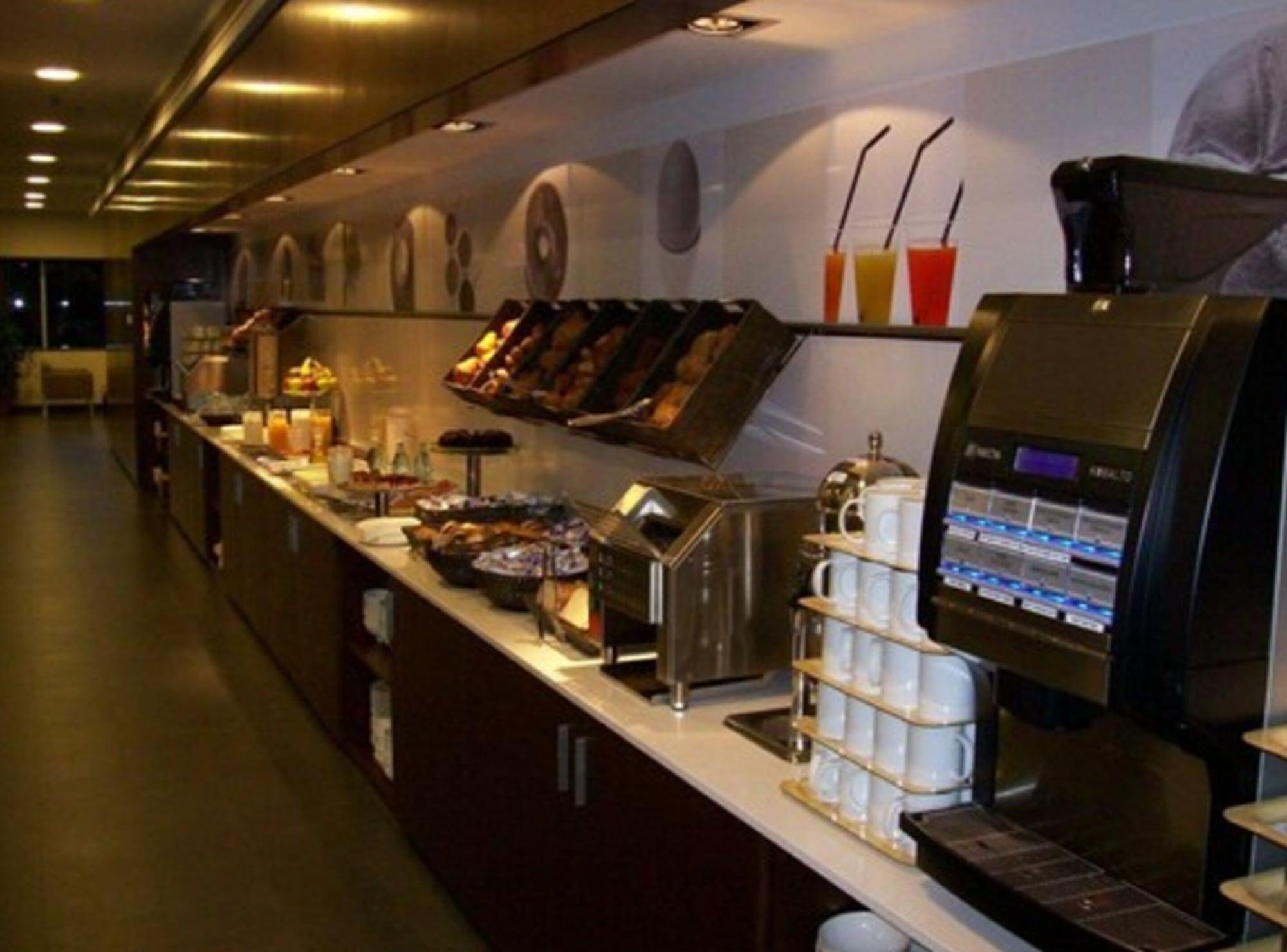 Restaurant Holiday Inn Express Barcelona City 22@ by IHG