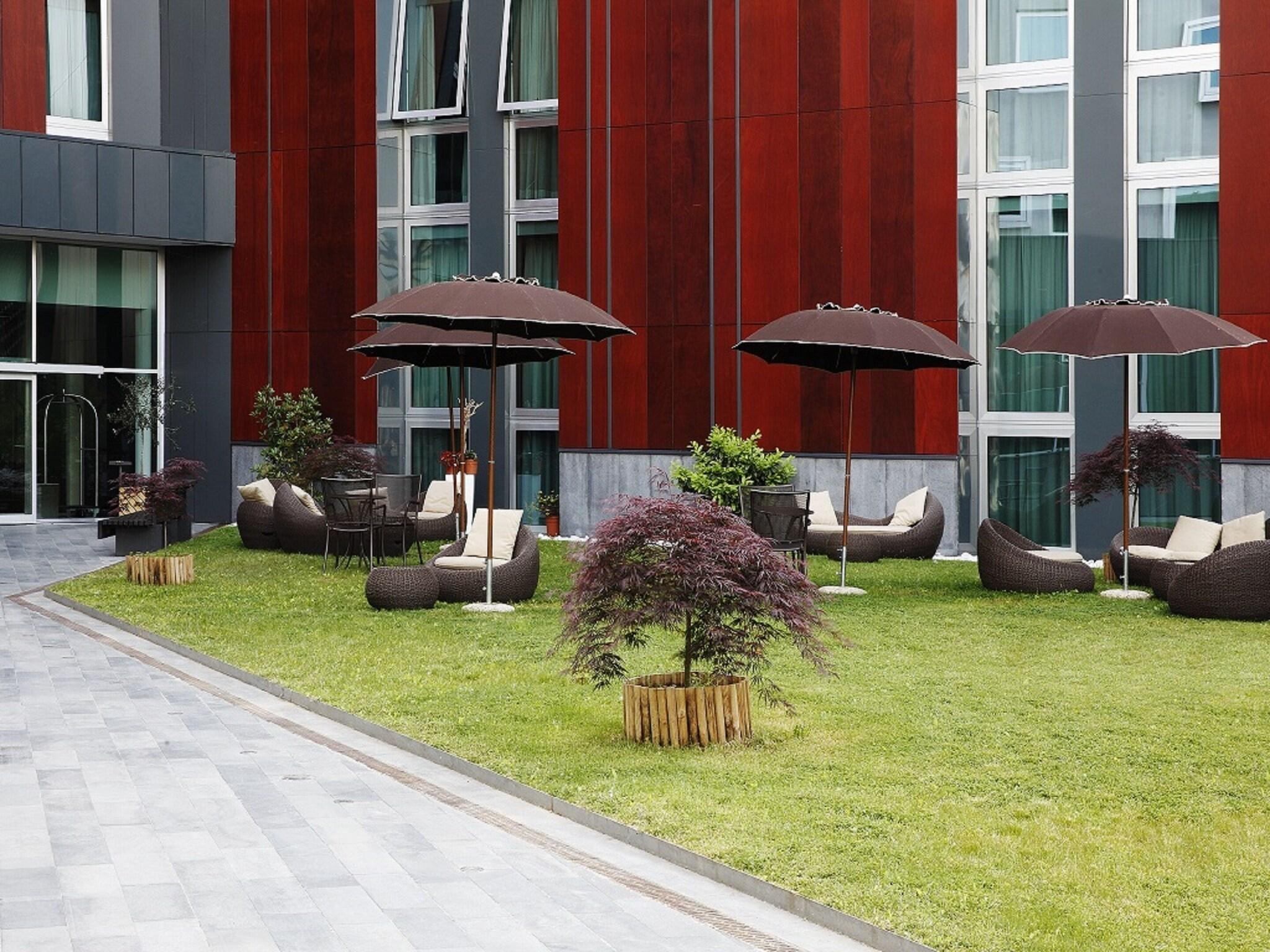 Vista Exterior H2C Hotel Milanofiori