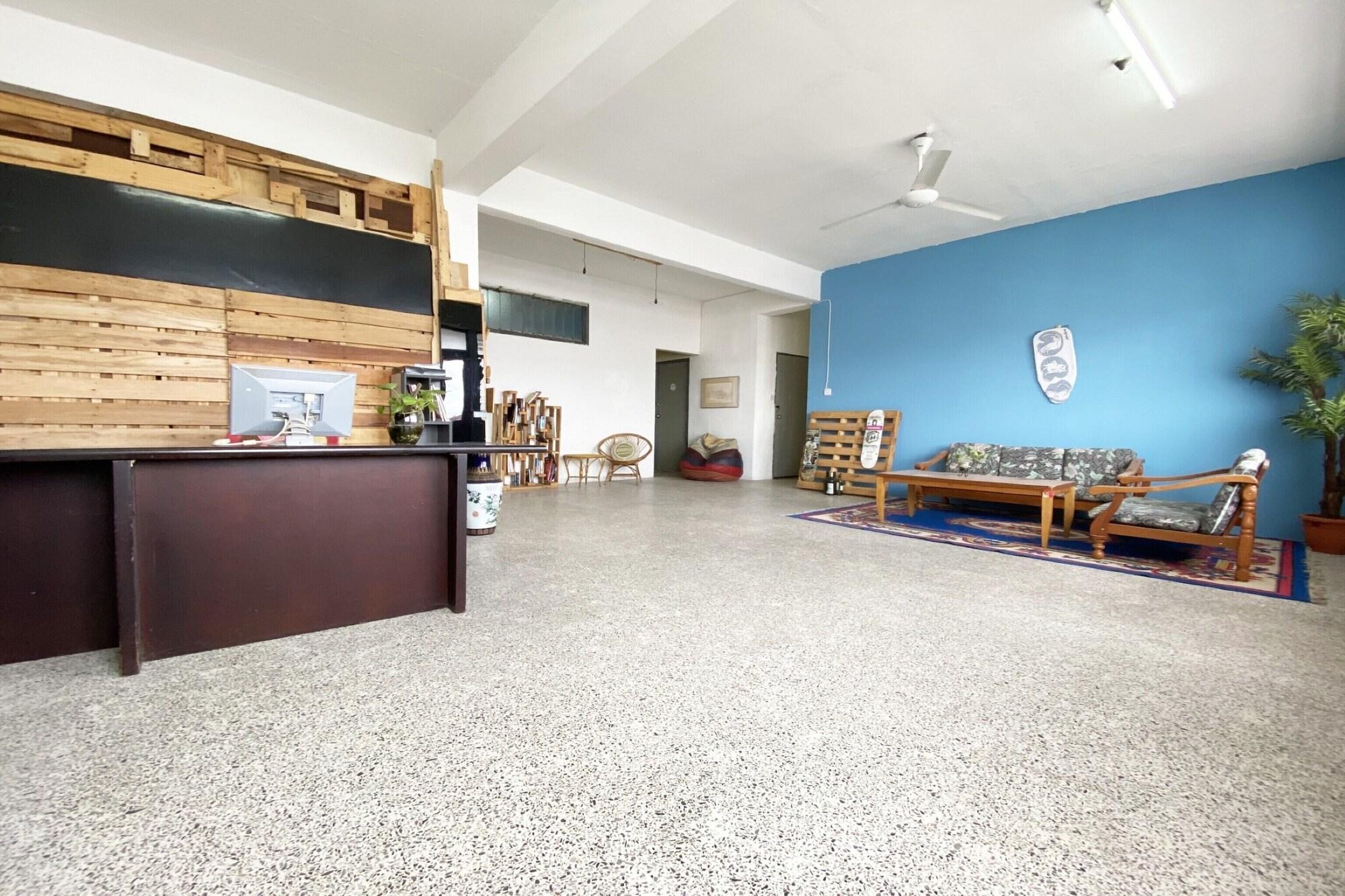 Vista Lobby OYO Home 90295 Beacon Homestay Kuching