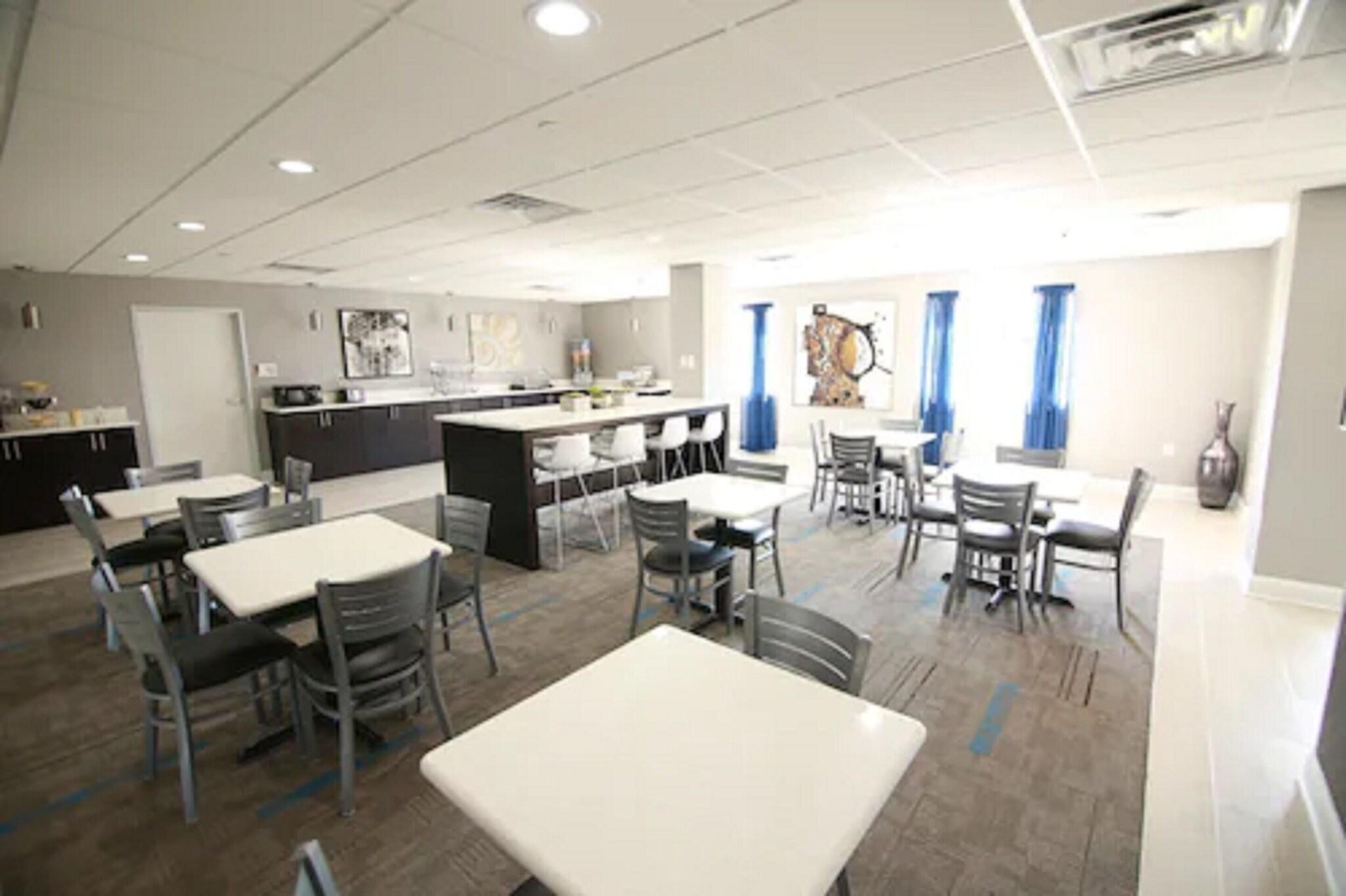 Bar/Salón Home Inn and Suites