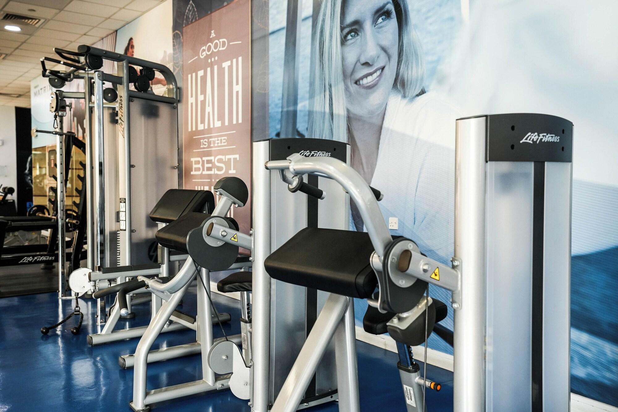 Gimnasio Mövenpick Grand Al Bustan Dubai