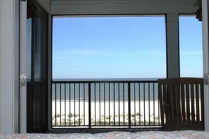 Alquiler Vacacional - GULF FRONT HOME! Step from the property to the beach!