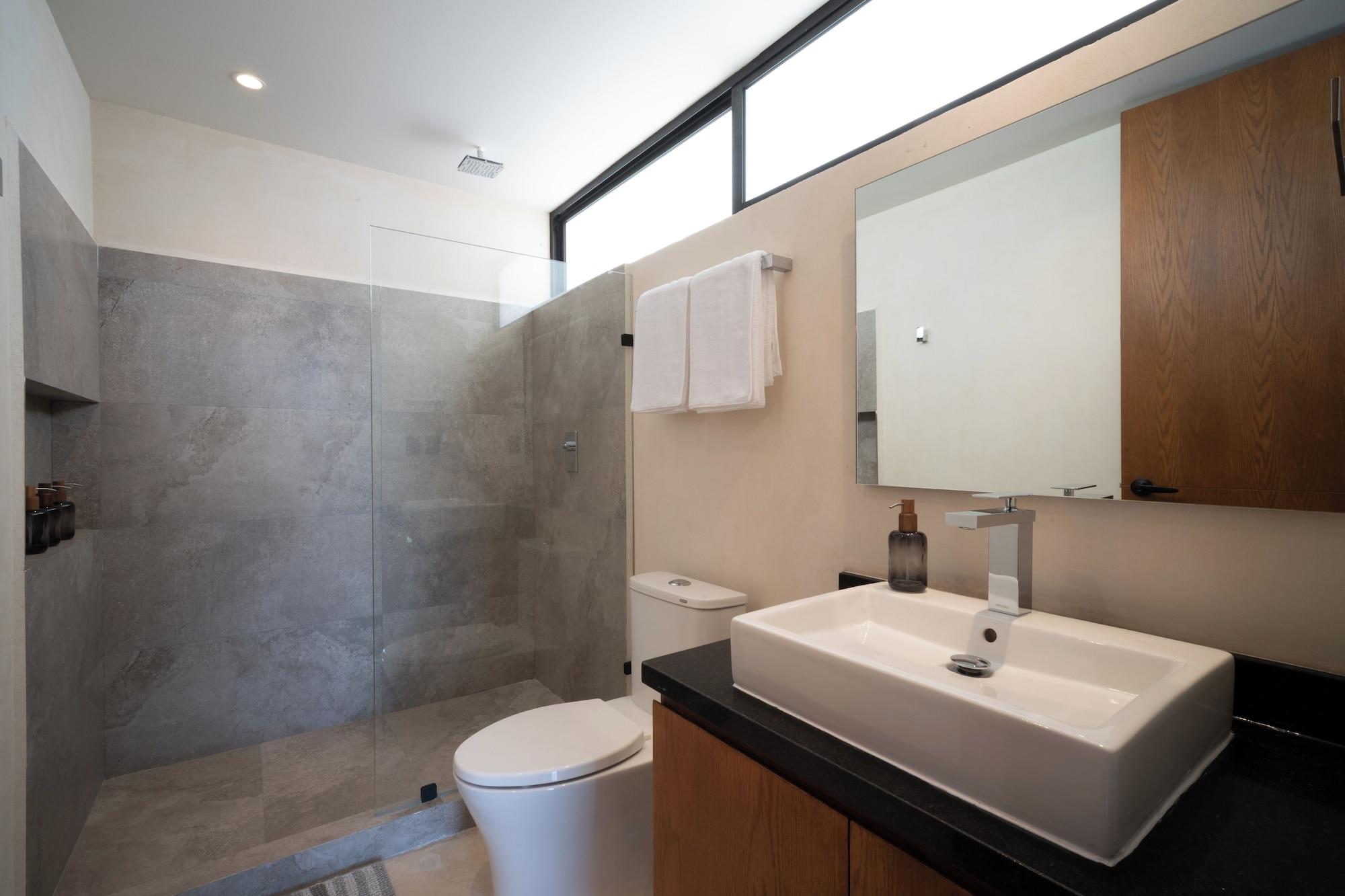 Equipamiento de Habitación Mika Condos