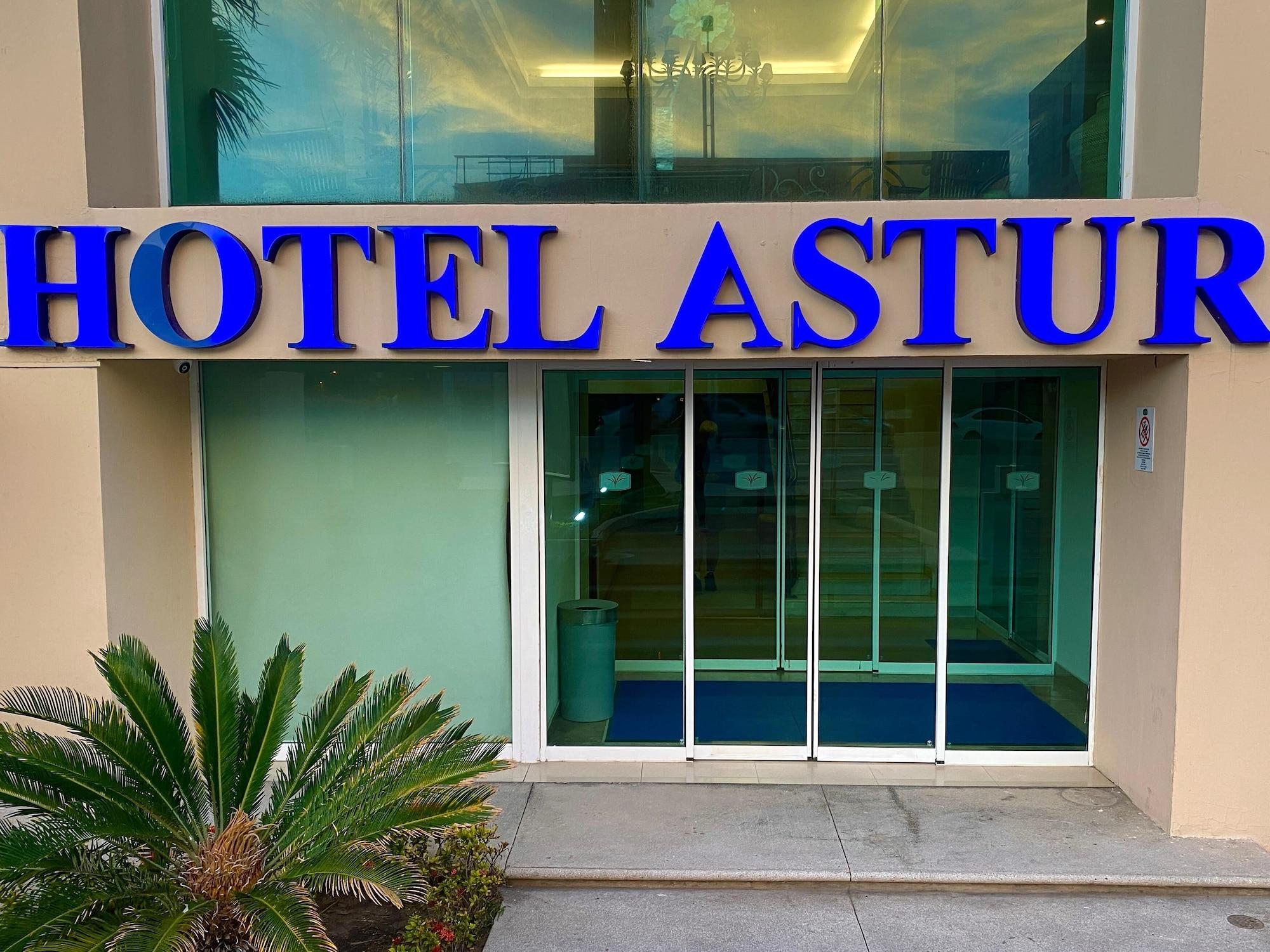 Vista Exterior Astur Hotel y Suites