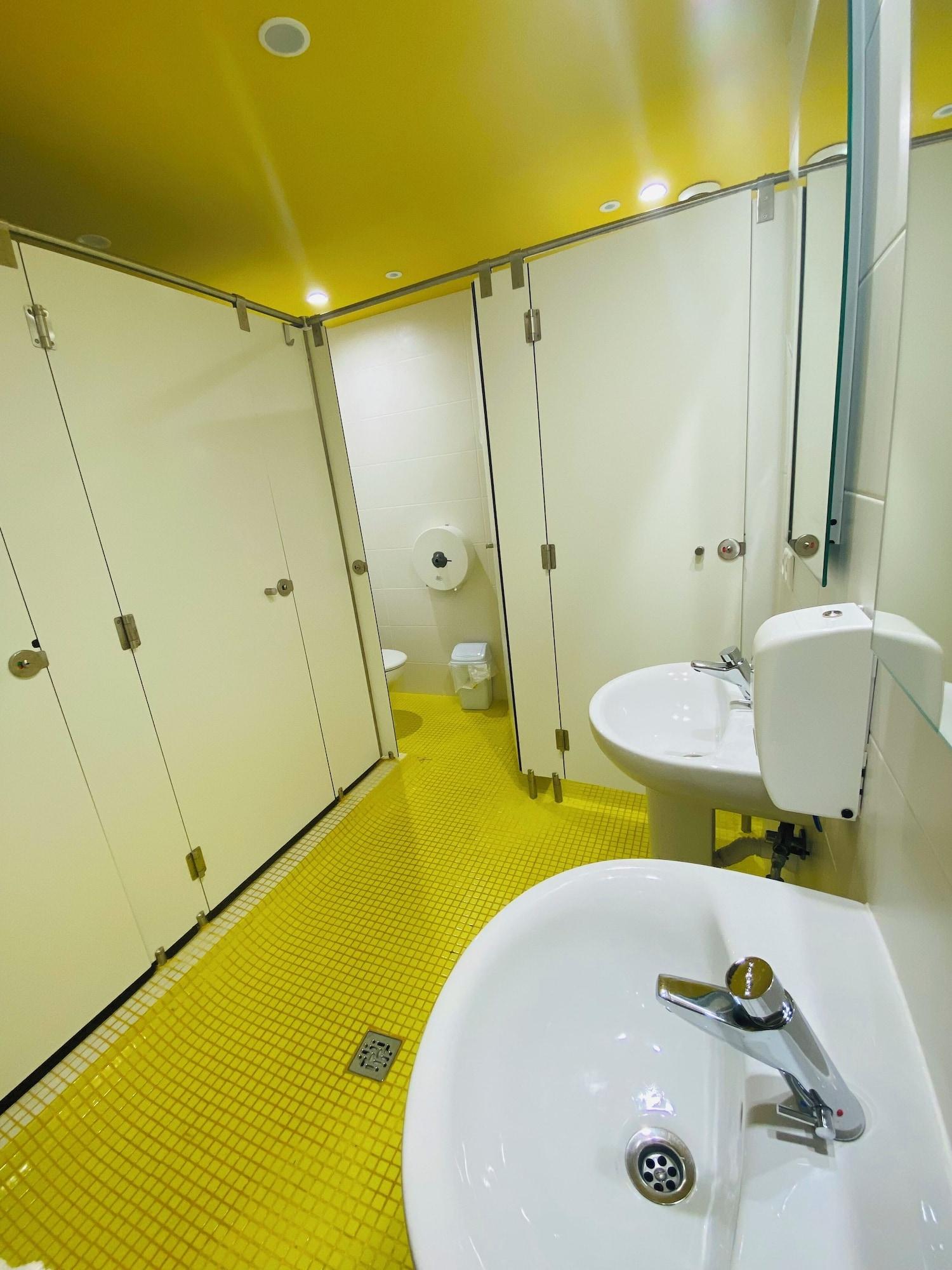 Varios We Street Hostel - Albergue Juvenil