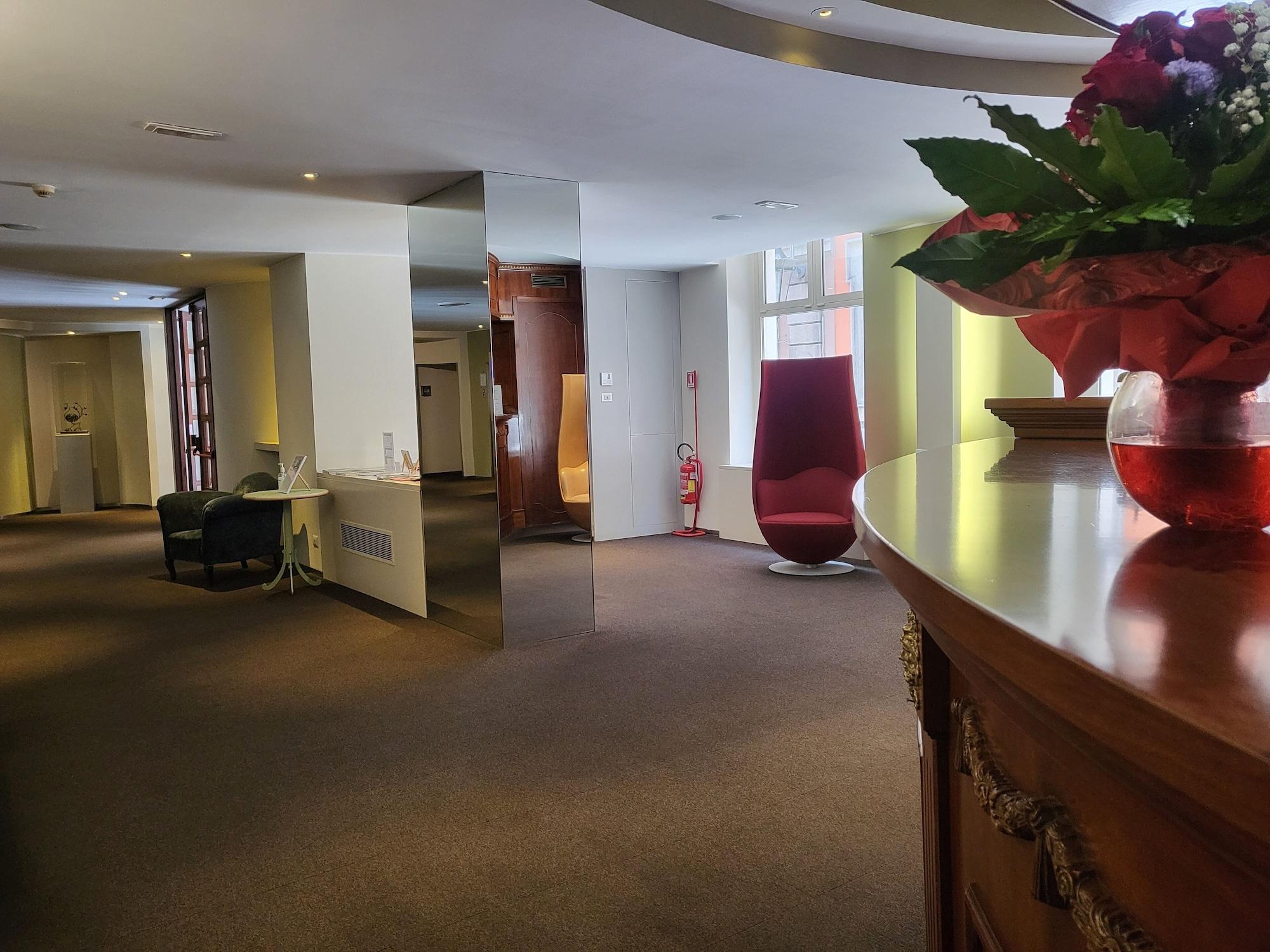 Vista Lobby Hotel Alli Due Buoi Rossi