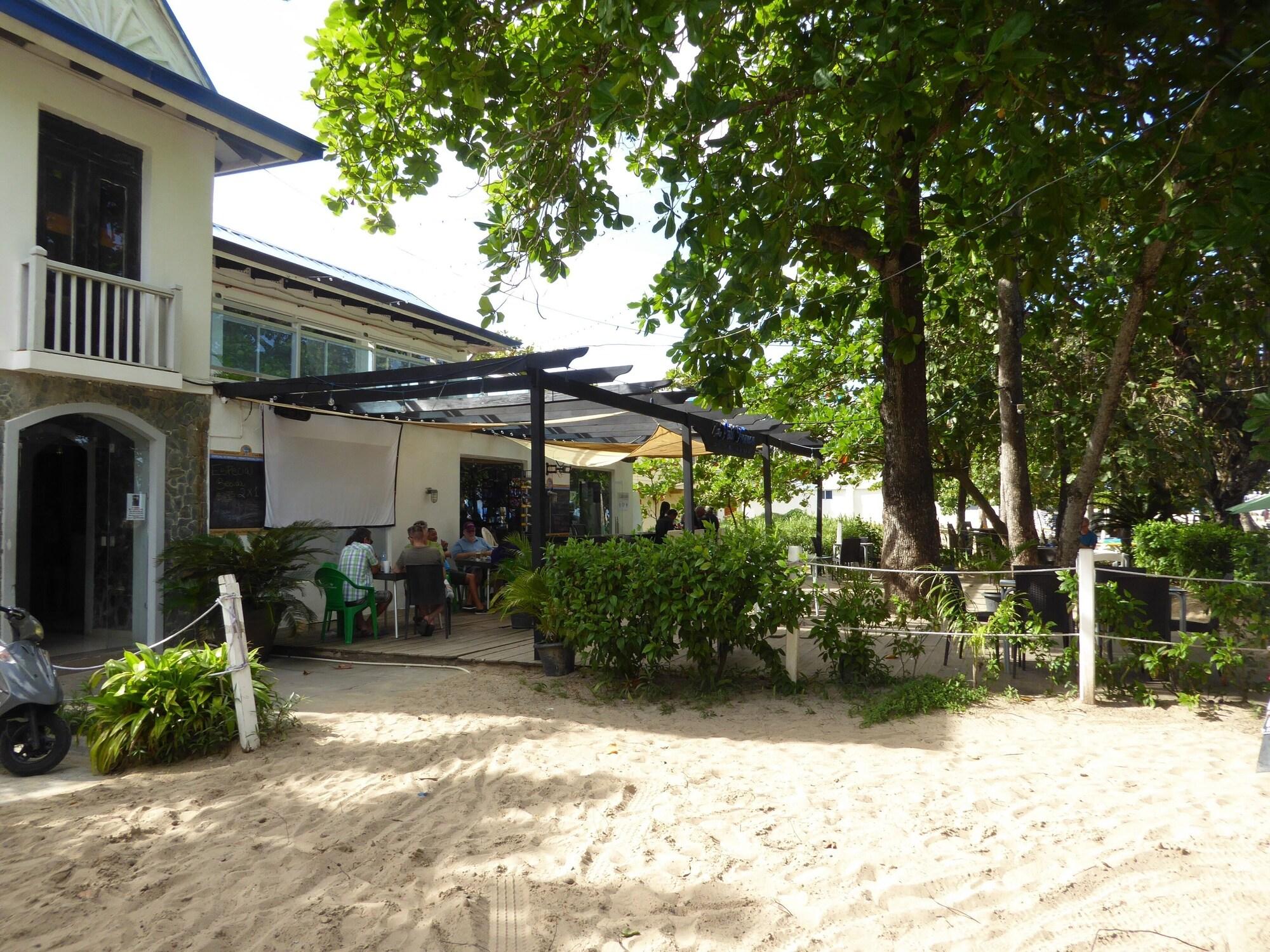 Restaurant CortLang Vacation Rentals, El Pueblito