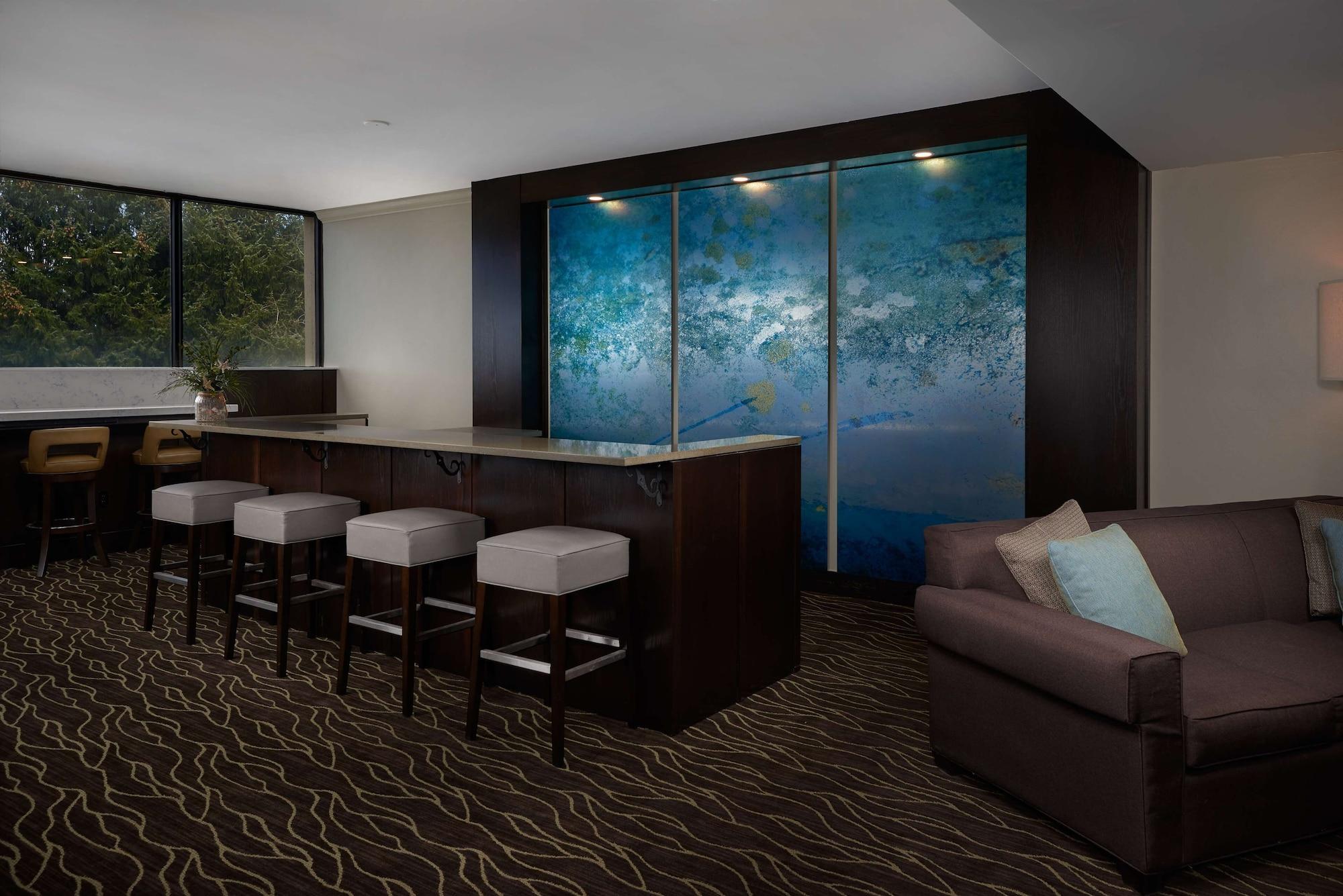 Vista Lobby Best Western Plus Agate Beach Inn