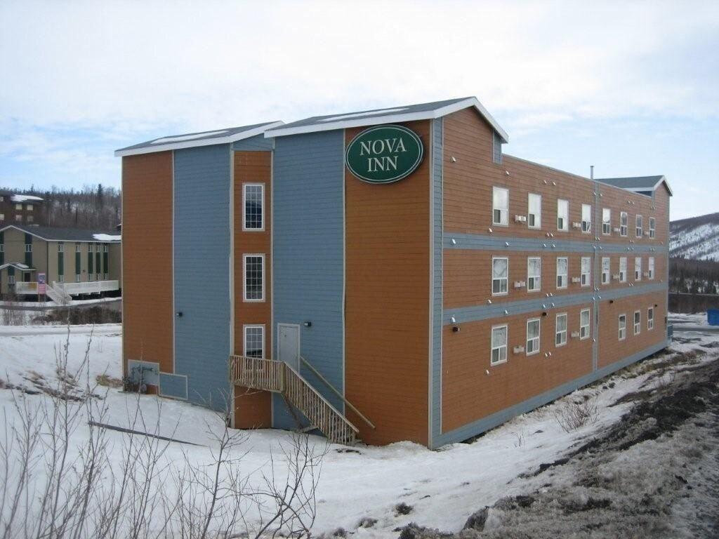 Vista Exterior Nova Inn Inuvik