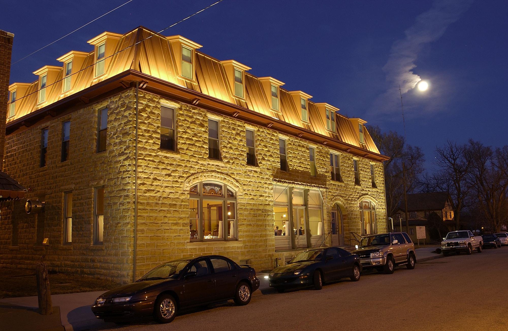 Varios Midland Railroad Hotel
