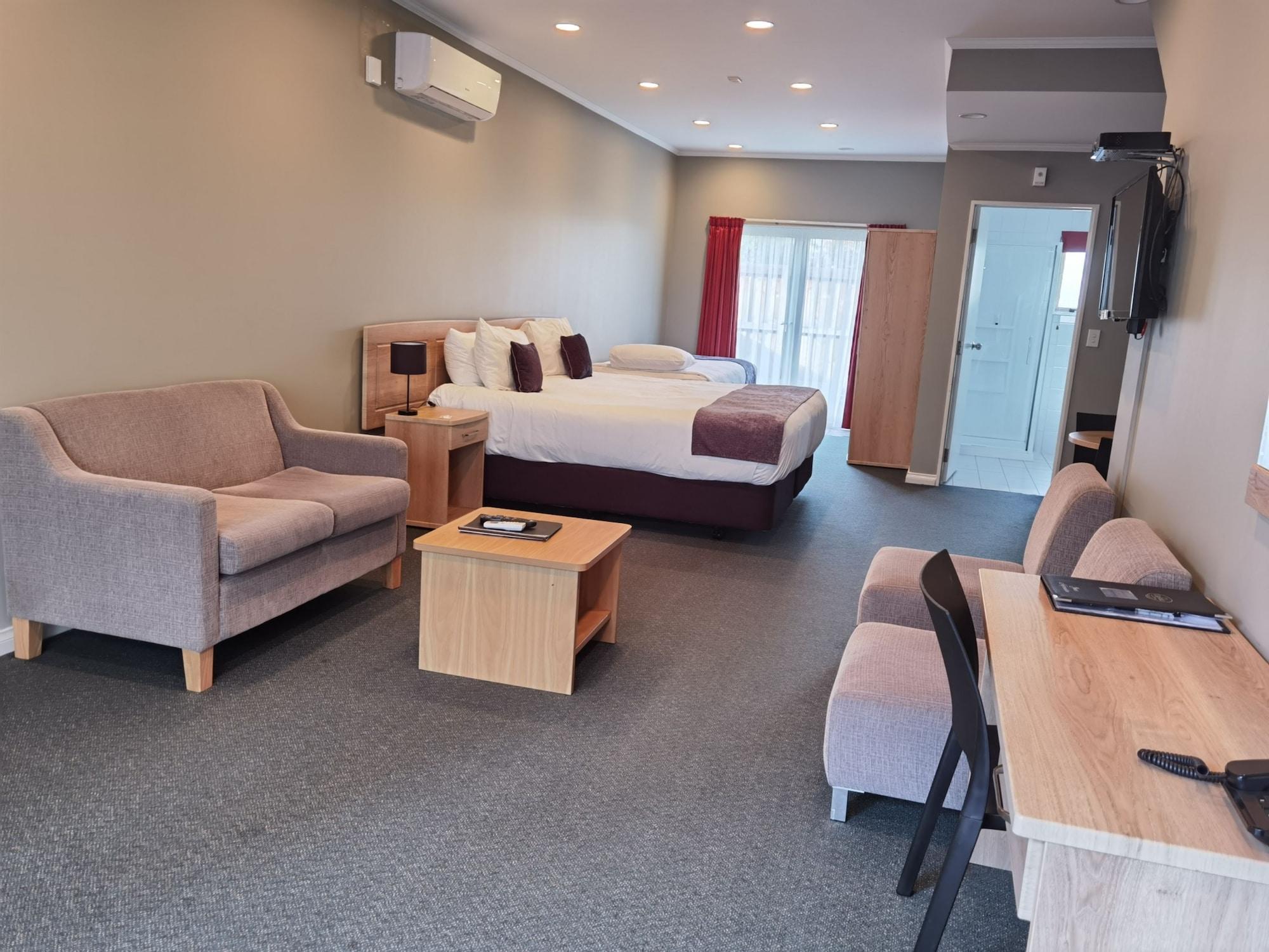 Varios Cornwall Motor Lodge