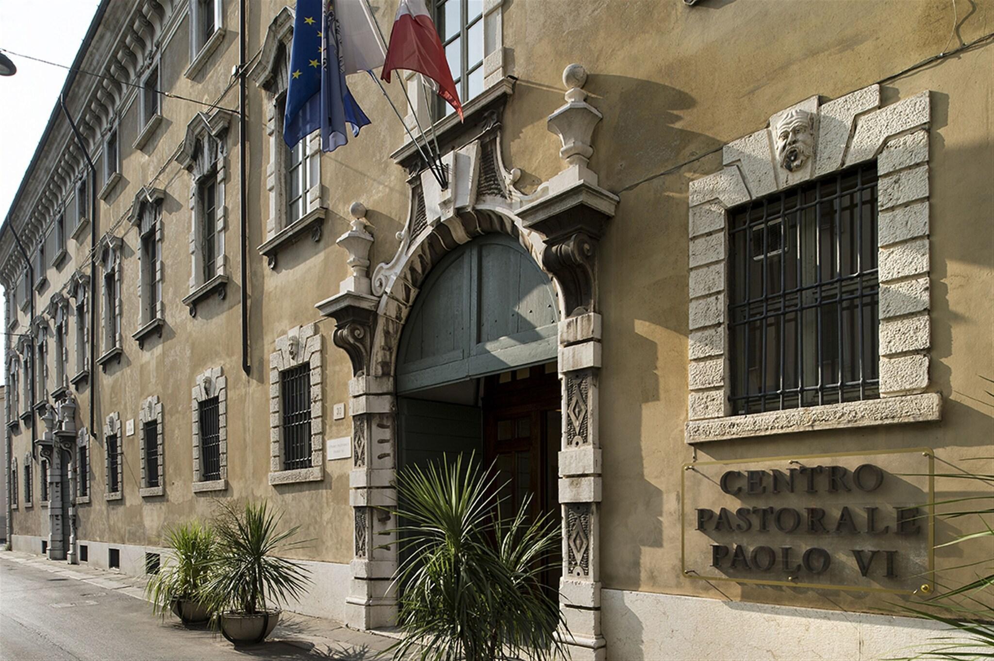 Vista Exterior Centro Paolo VI