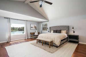 Alquiler Vacacional - Stone Manor - Lake Front - Huge Outdoor Space- BBQ