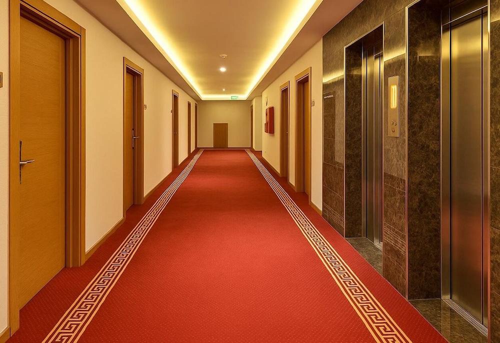 Varios Grand Hotel Avcilar