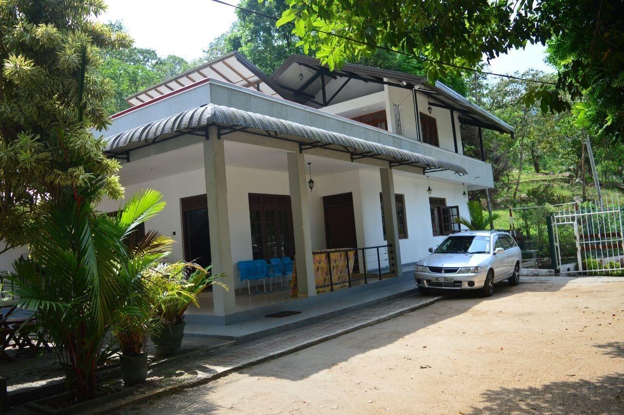 Varios Elkaduwa Bungalow