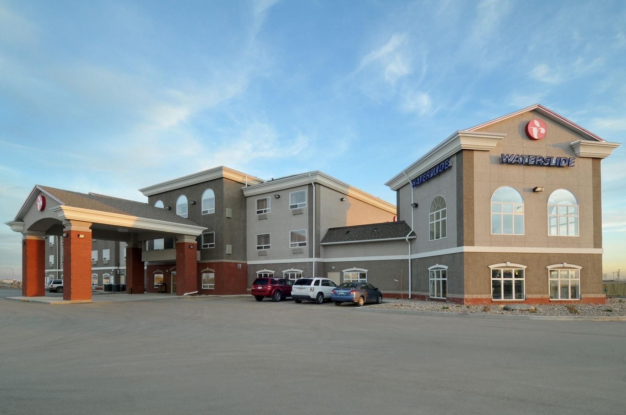Vista Exterior Ramada by Wyndham Weyburn